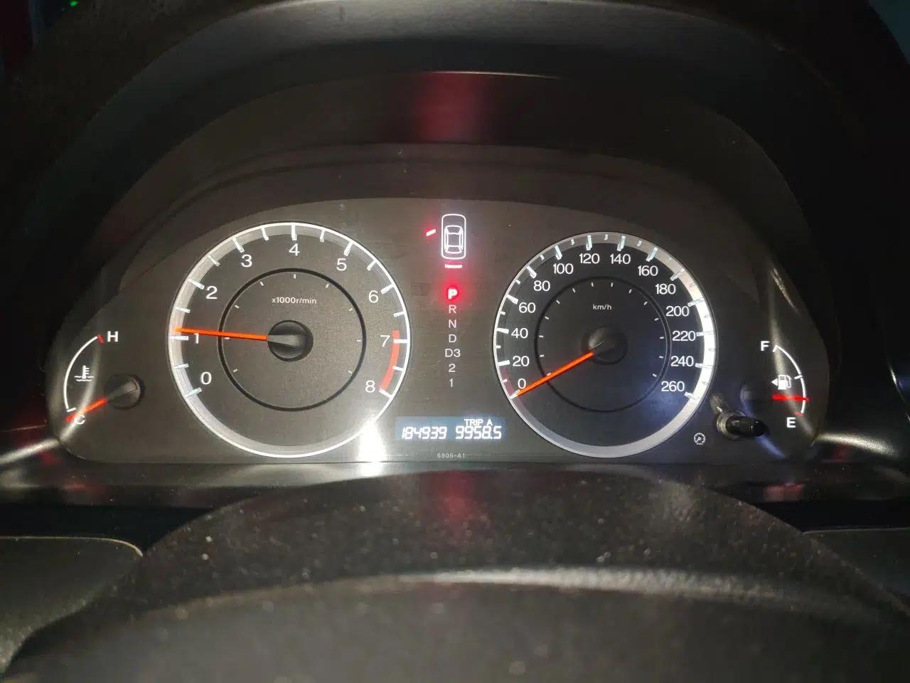 Honda Accord 2012 2.0L SE — миниатюра 11