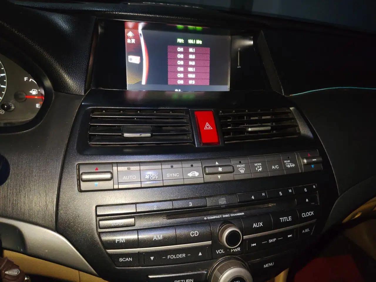 Honda Accord 2012 2.0L SE — миниатюра 13