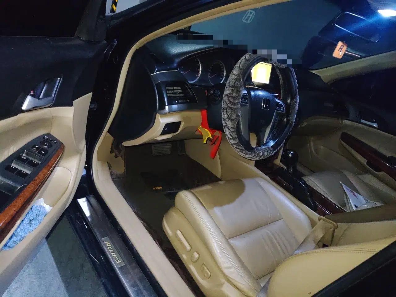 Honda Accord 2012 2.0L SE — миниатюра 16