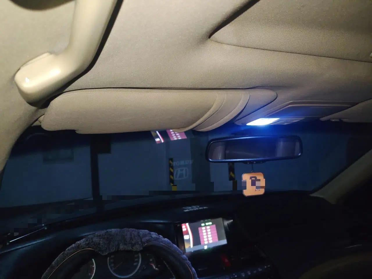 Honda Accord 2012 2.0L SE — миниатюра 18