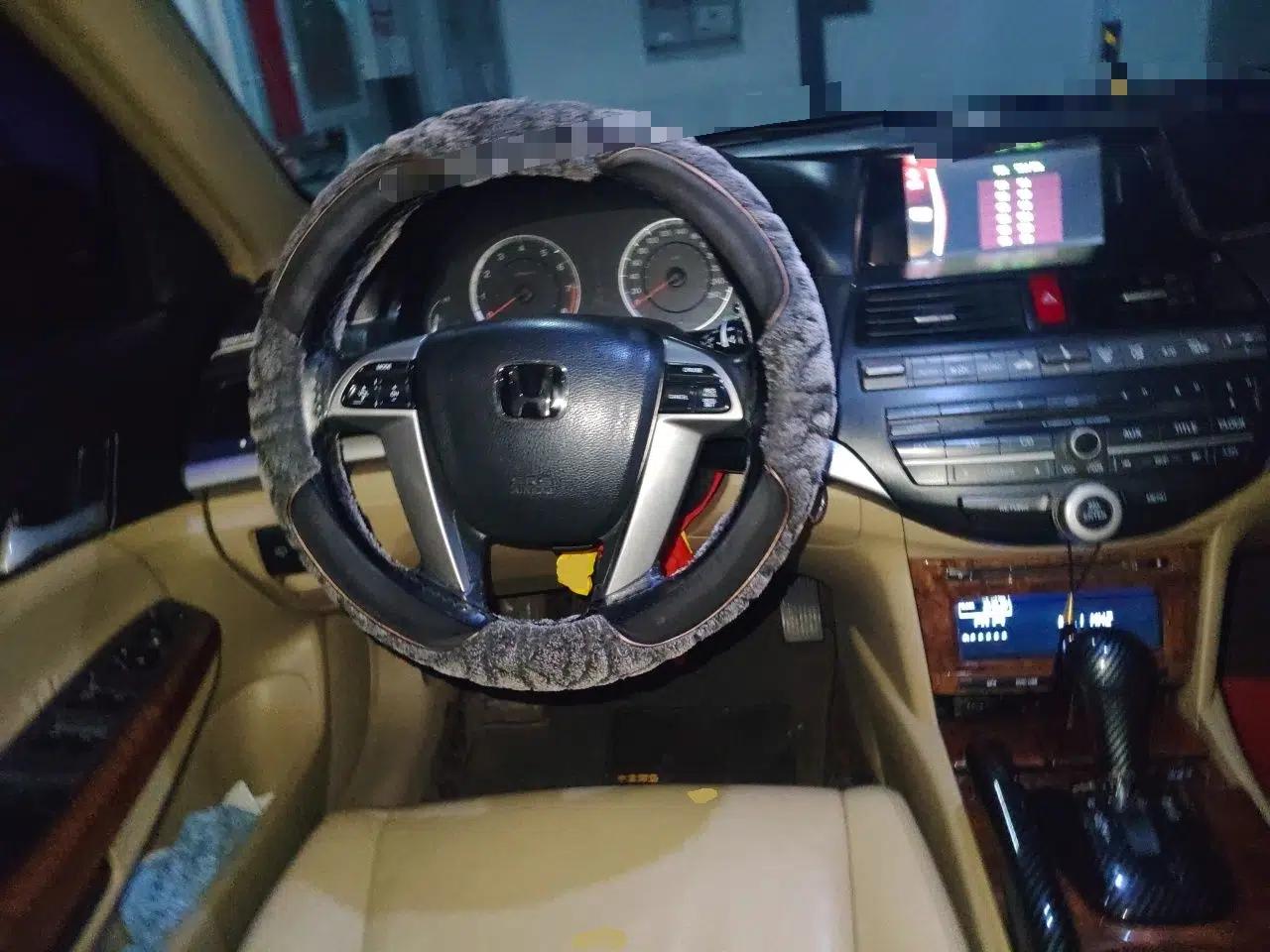 Honda Accord 2012 2.0L SE — миниатюра 10