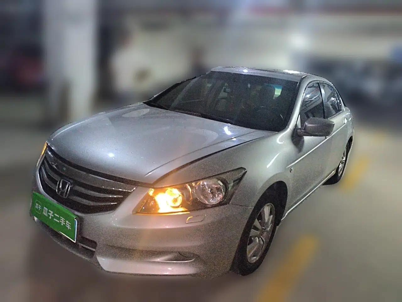 Honda Accord 2012 2.0L SE — миниатюра 1