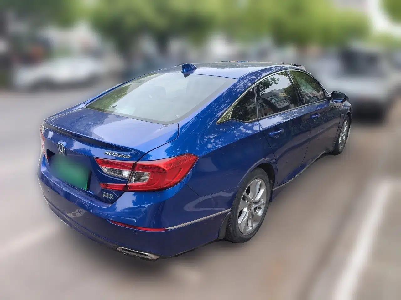 Honda Accord 2018 260TURBO Elite Edition China V — миниатюра 6