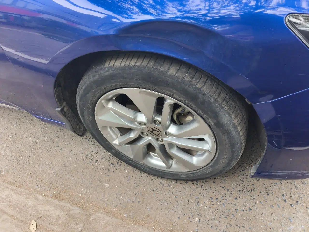 Honda Accord 2018 260TURBO Elite Edition China V — миниатюра 8