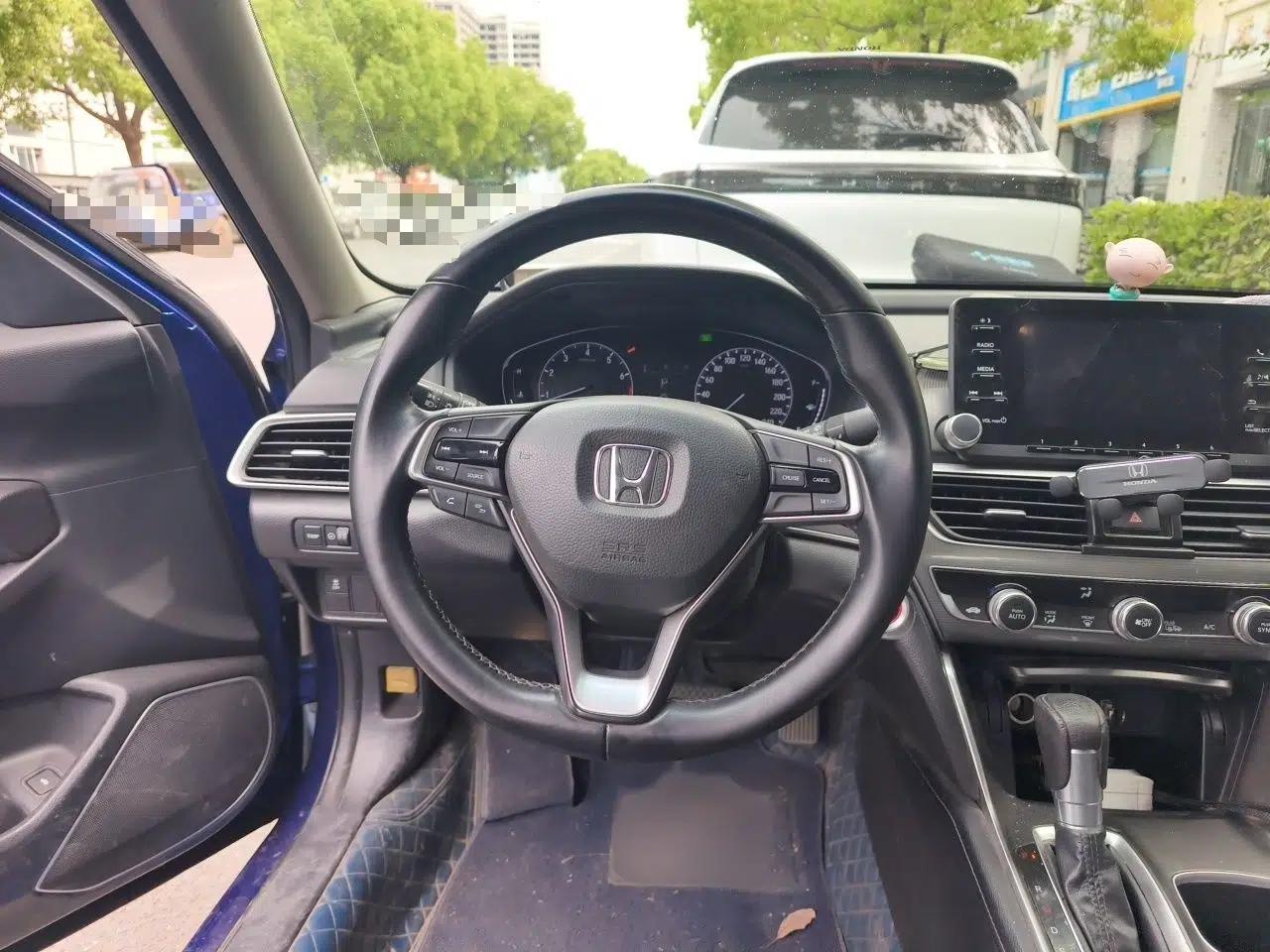 Honda Accord 2018 260TURBO Elite Edition China V — миниатюра 9