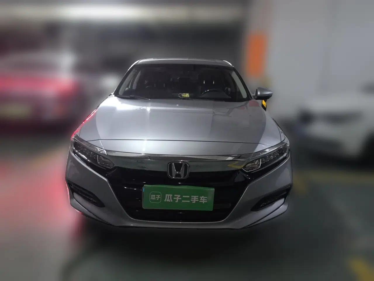 Honda Accord 2018 260TURBO Elite Edition China V — миниатюра 2