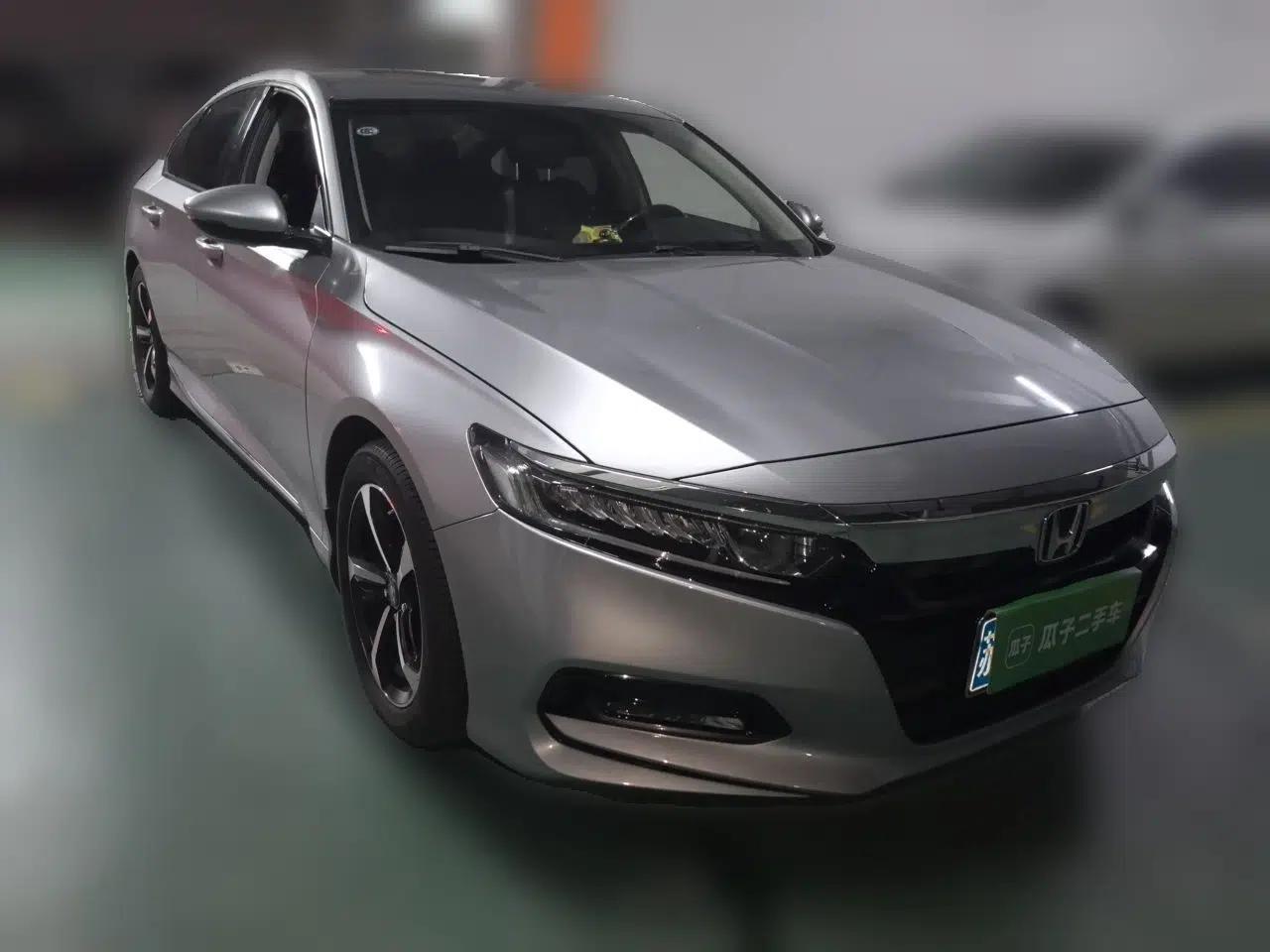 Honda Accord 2018 260TURBO Elite Edition China V — миниатюра 3