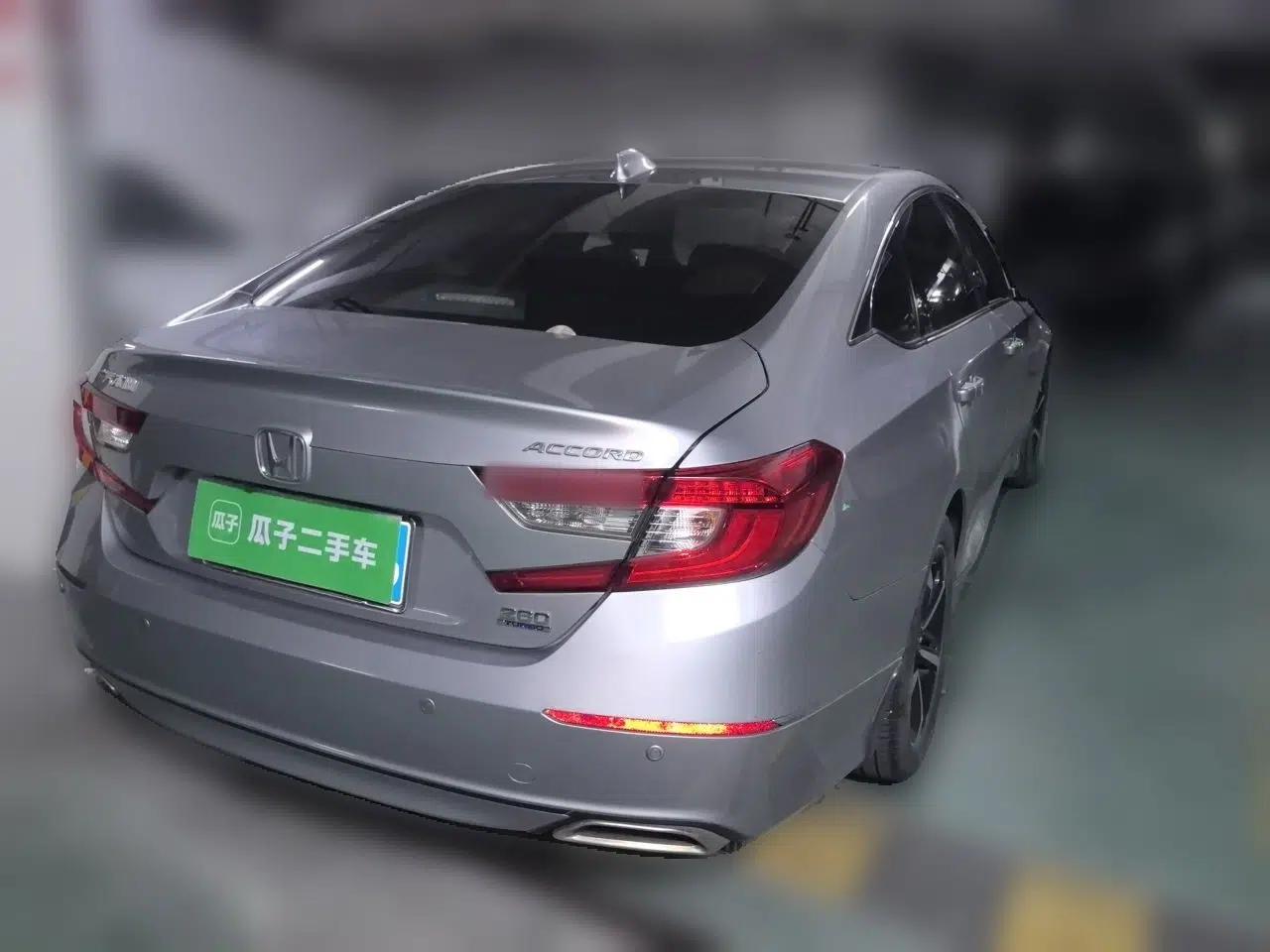 Honda Accord 2018 260TURBO Elite Edition China V — миниатюра 6