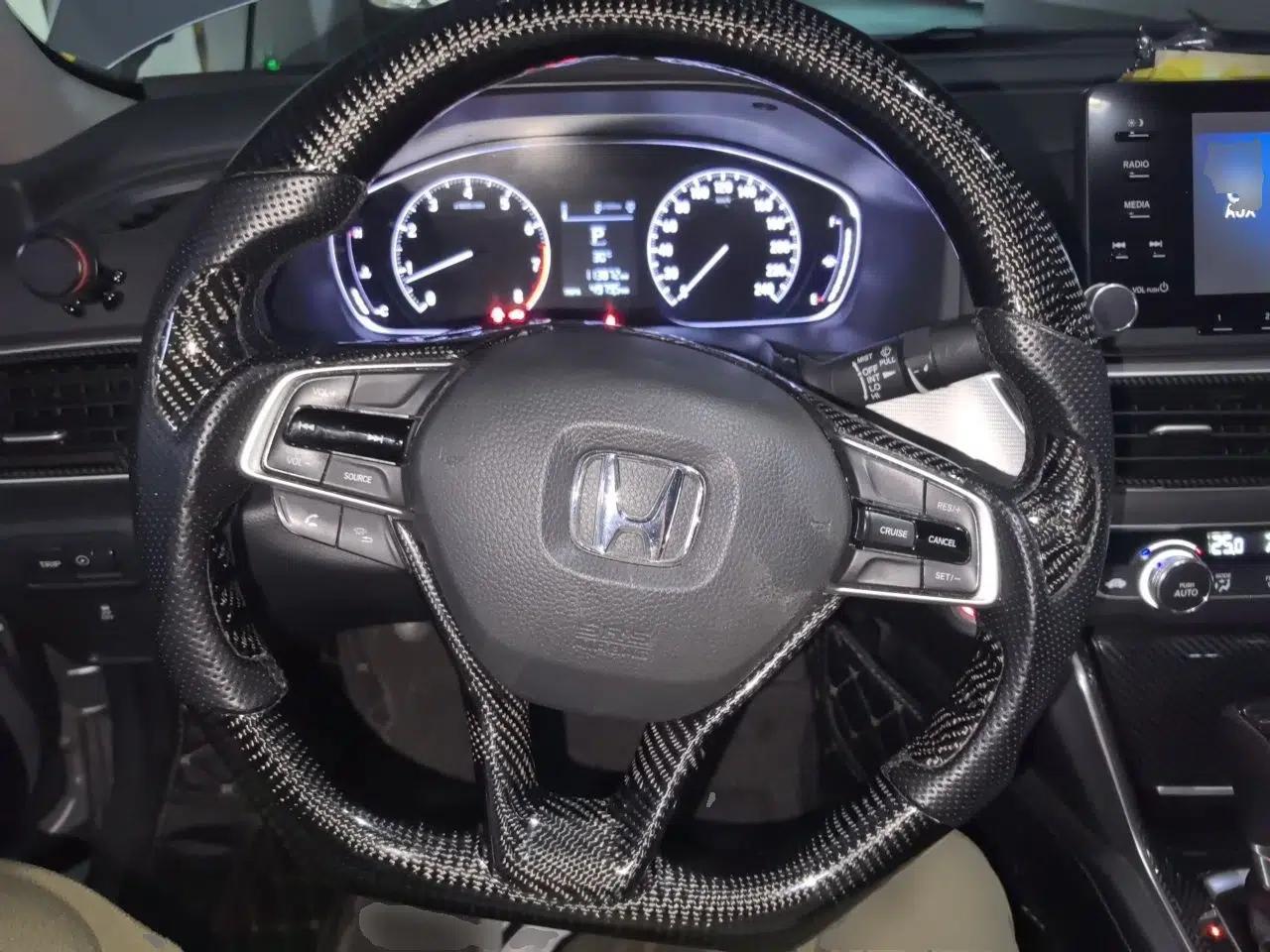 Honda Accord 2018 260TURBO Elite Edition China V — миниатюра 10