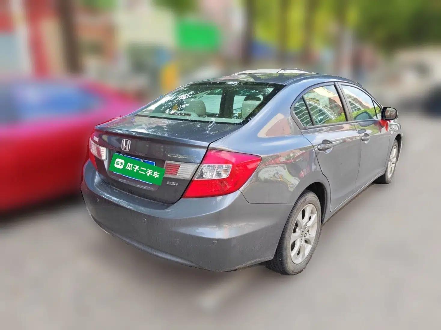 Honda Civic 2013 10th Anniversary 1.8L Automatic Comfort Version — миниатюра 6