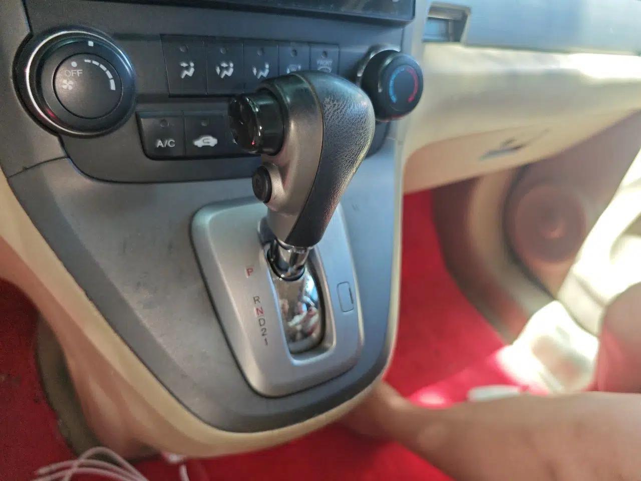 Honda CR-V 2010 2.0L automatic two-wheel drive urban version — миниатюра 14