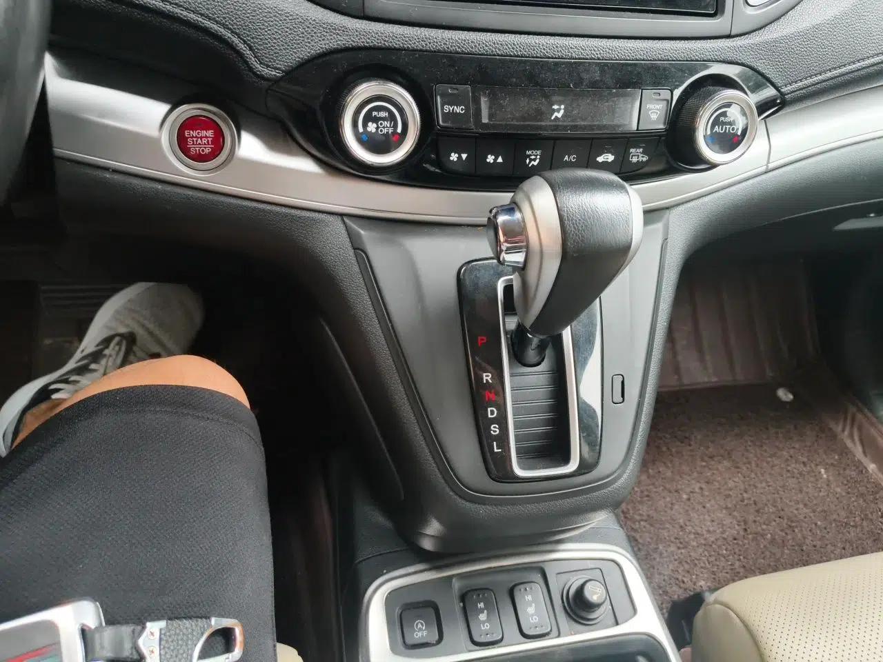 Honda CR-V 2015 2.4L two-wheel drive luxury version — миниатюра 14