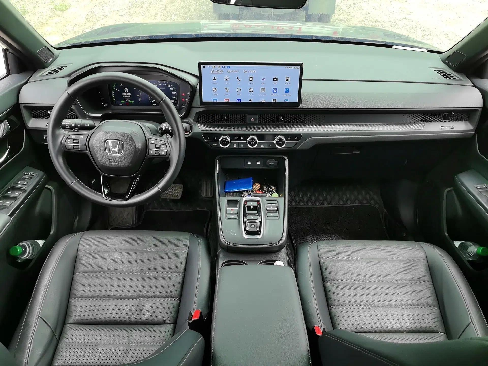 Honda CR-V 2026 Model—Global 30-Year Glory Edition 2.0L e:HEV Two-Wheel-Drive Smart Comfort Version — миниатюра 9
