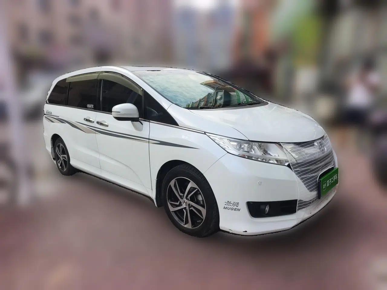 Honda Odyssey 2017 2.4L Smart Edition — миниатюра 3