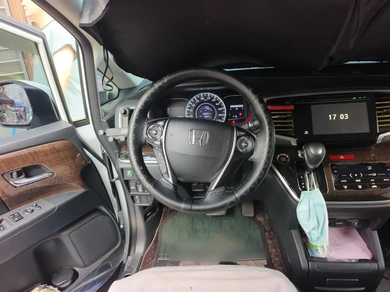 Honda Odyssey 2017 2.4L Smart Edition — миниатюра 10