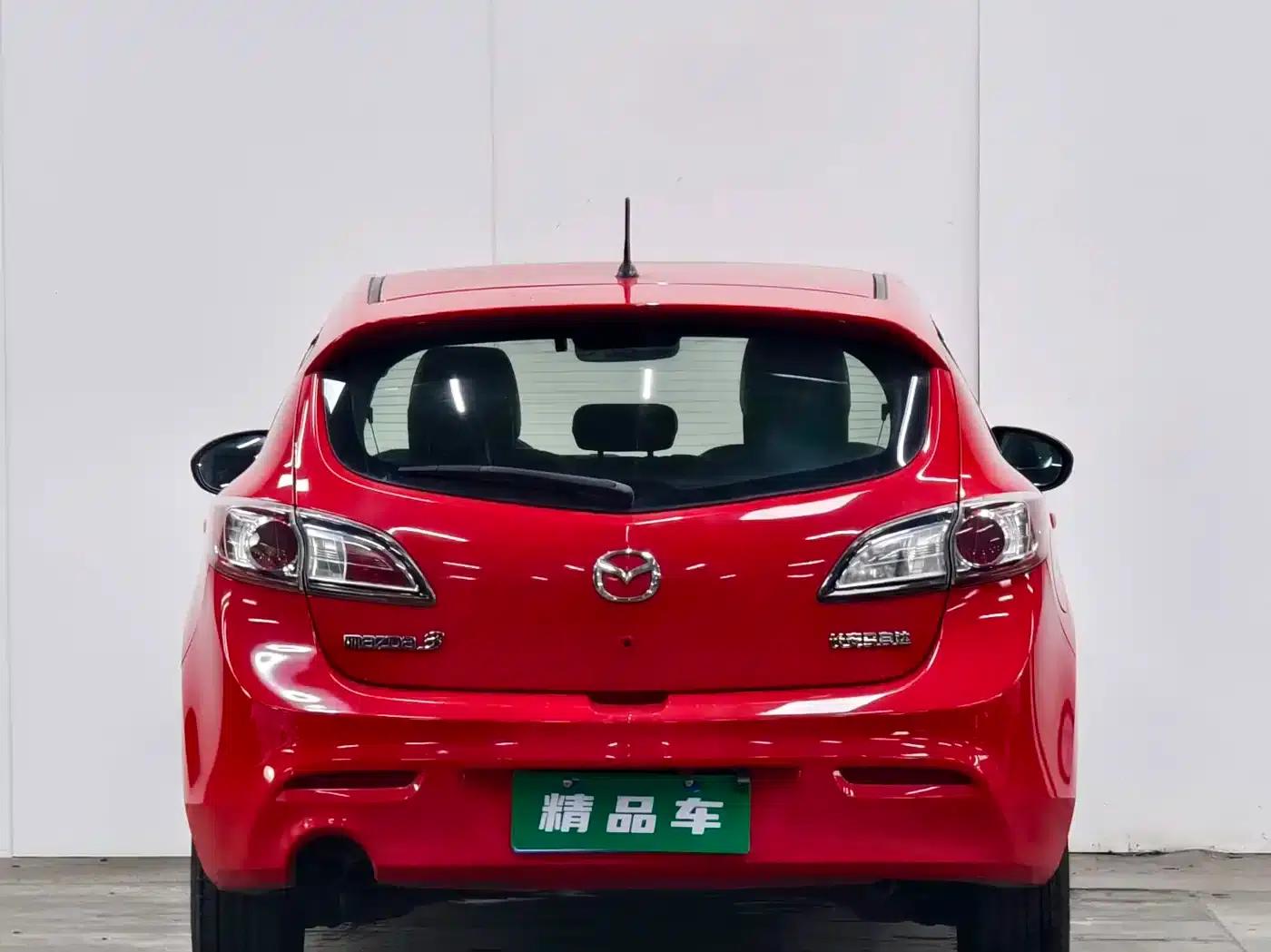 Mazda3 Axela 2013 Hatchback 1.6L Automatic Elite — миниатюра 5