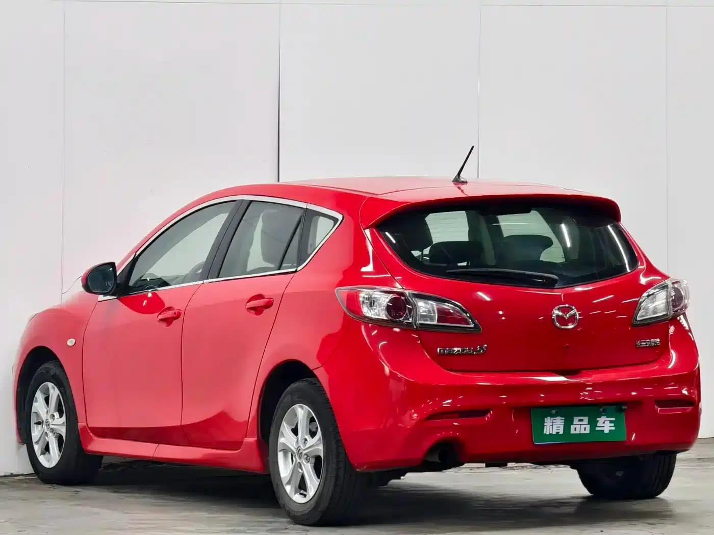 Mazda3 Axela 2013 Hatchback 1.6L Automatic Elite — миниатюра 6
