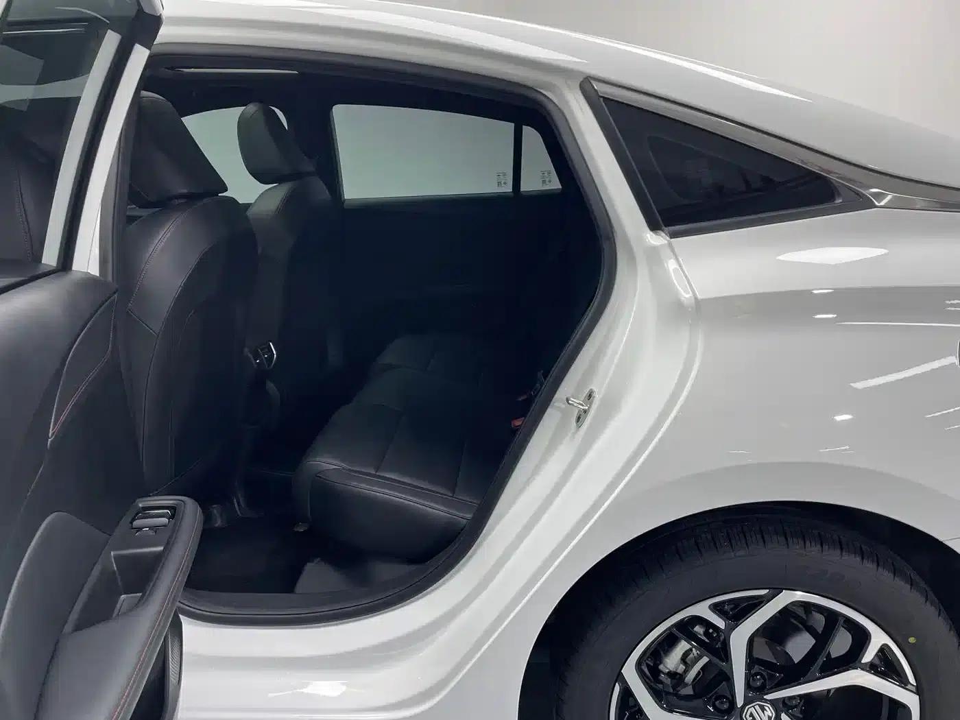 MG5 2025 300TGI Global Flagship Edition — миниатюра 11