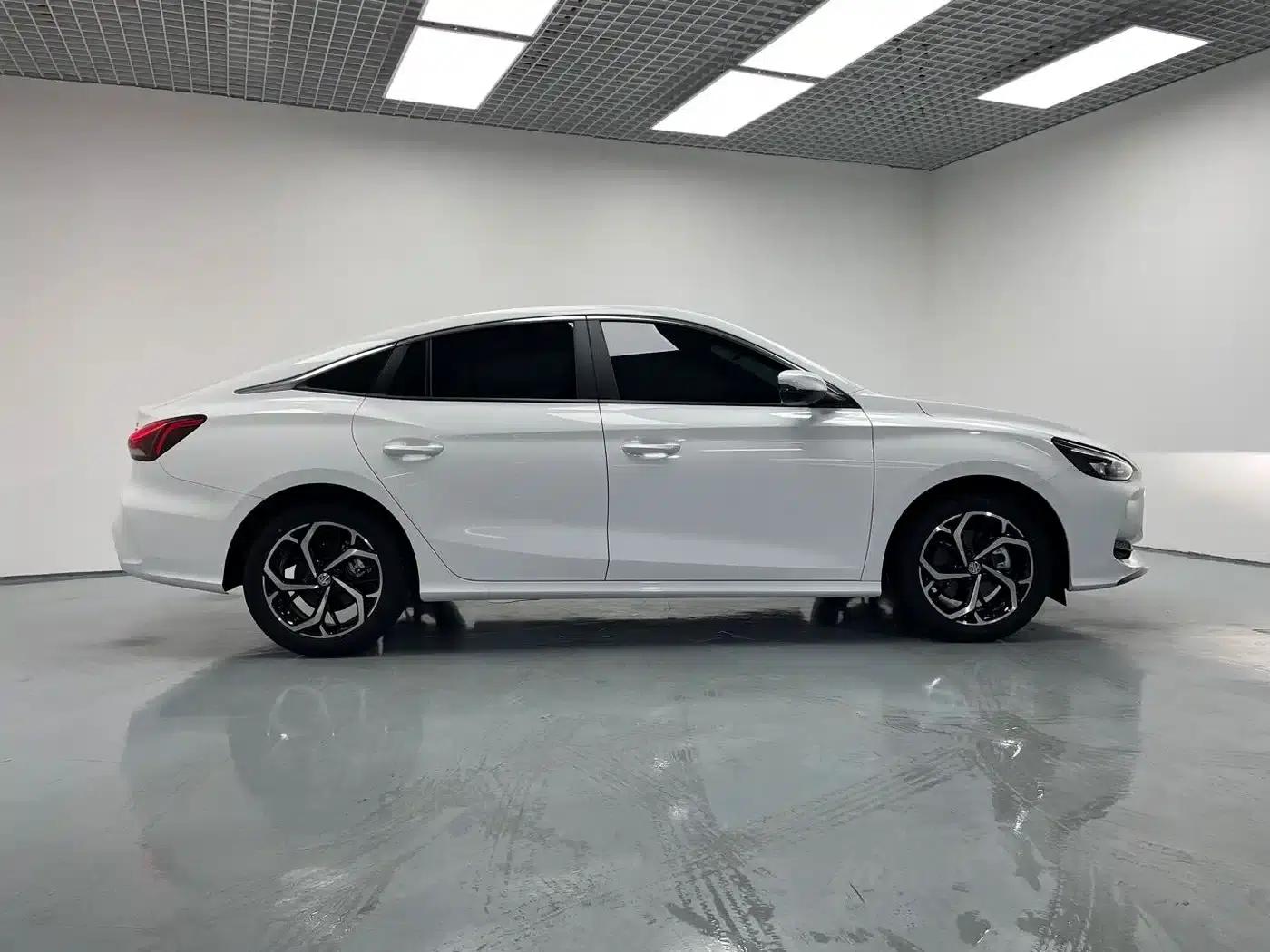 MG5 2025 300TGI Global Flagship Edition — миниатюра 6