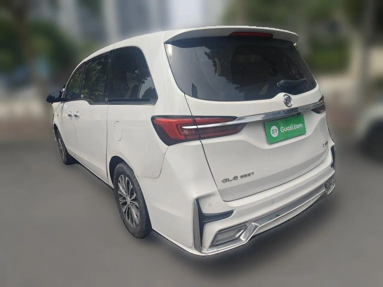 Buick GL8 2021 Land Cruiser Executive Class 652T Comfort Model — миниатюра 4