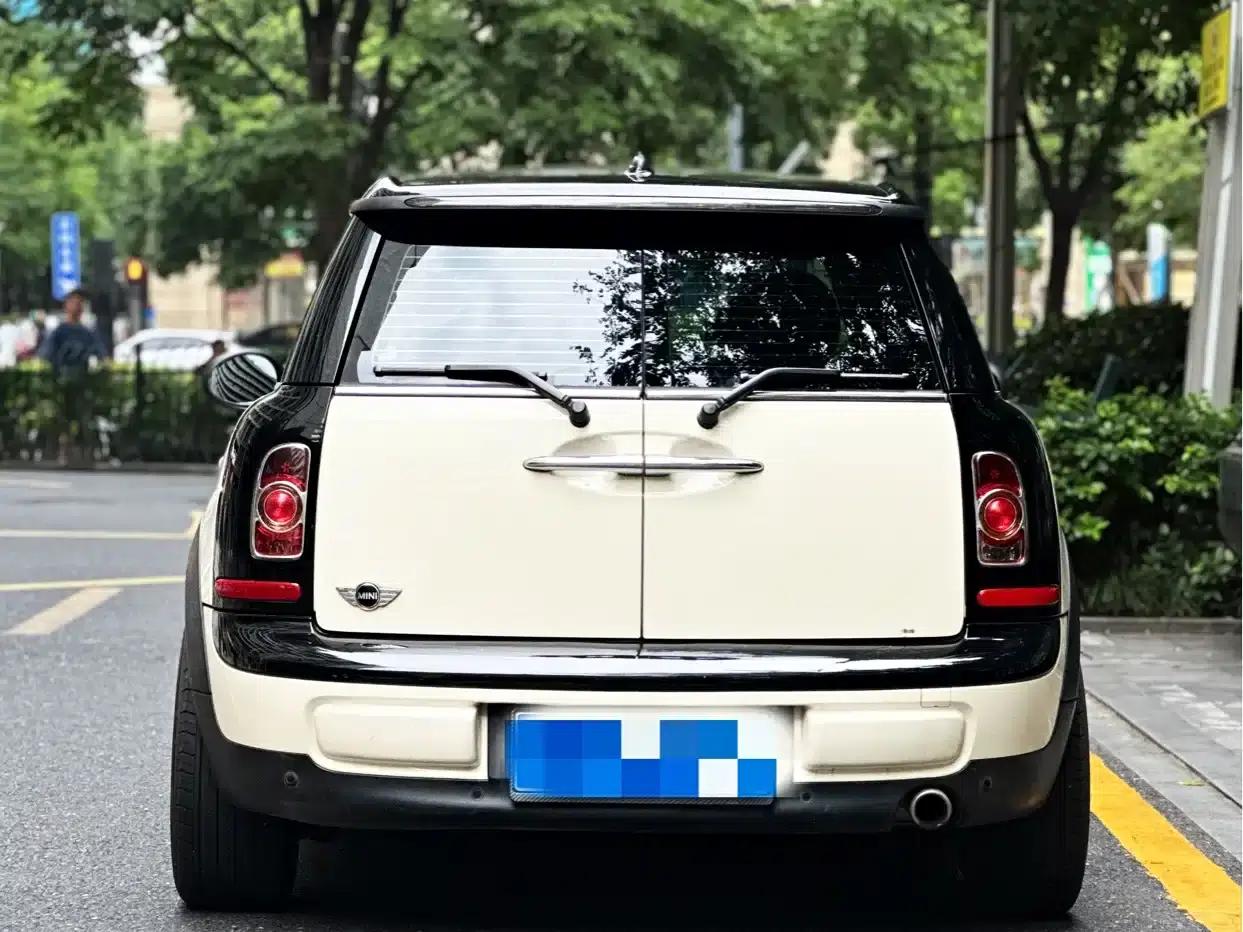 MINI CLUBMAN 2011 1.6L ONE — миниатюра 5