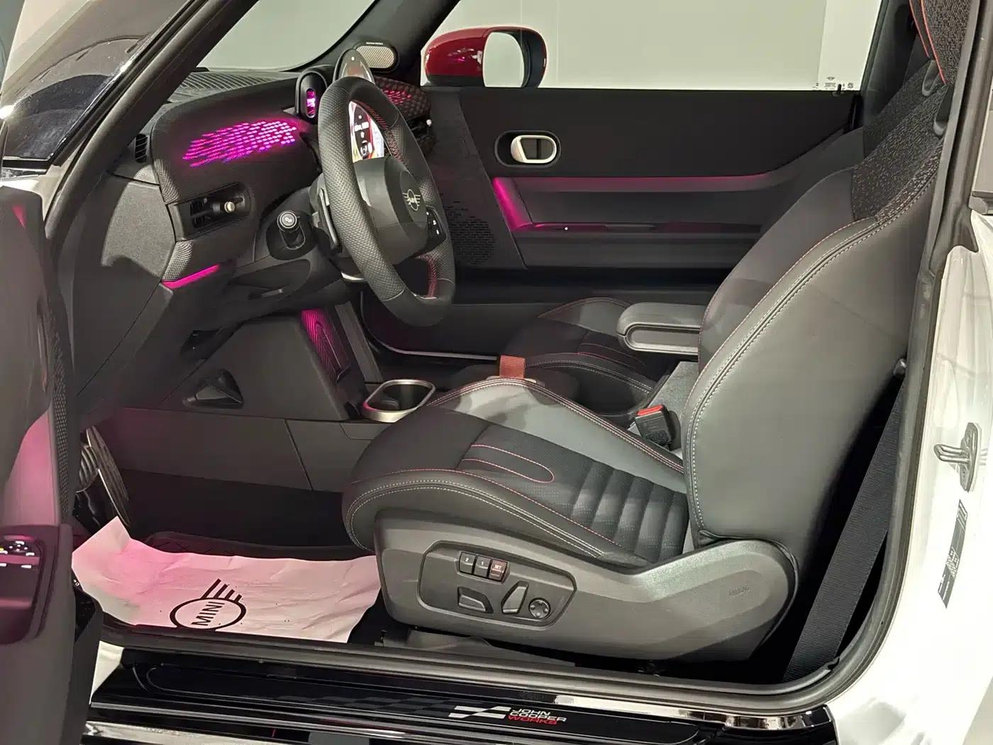 2025 MINI JCW JOHN COOPER WORKS — миниатюра 13