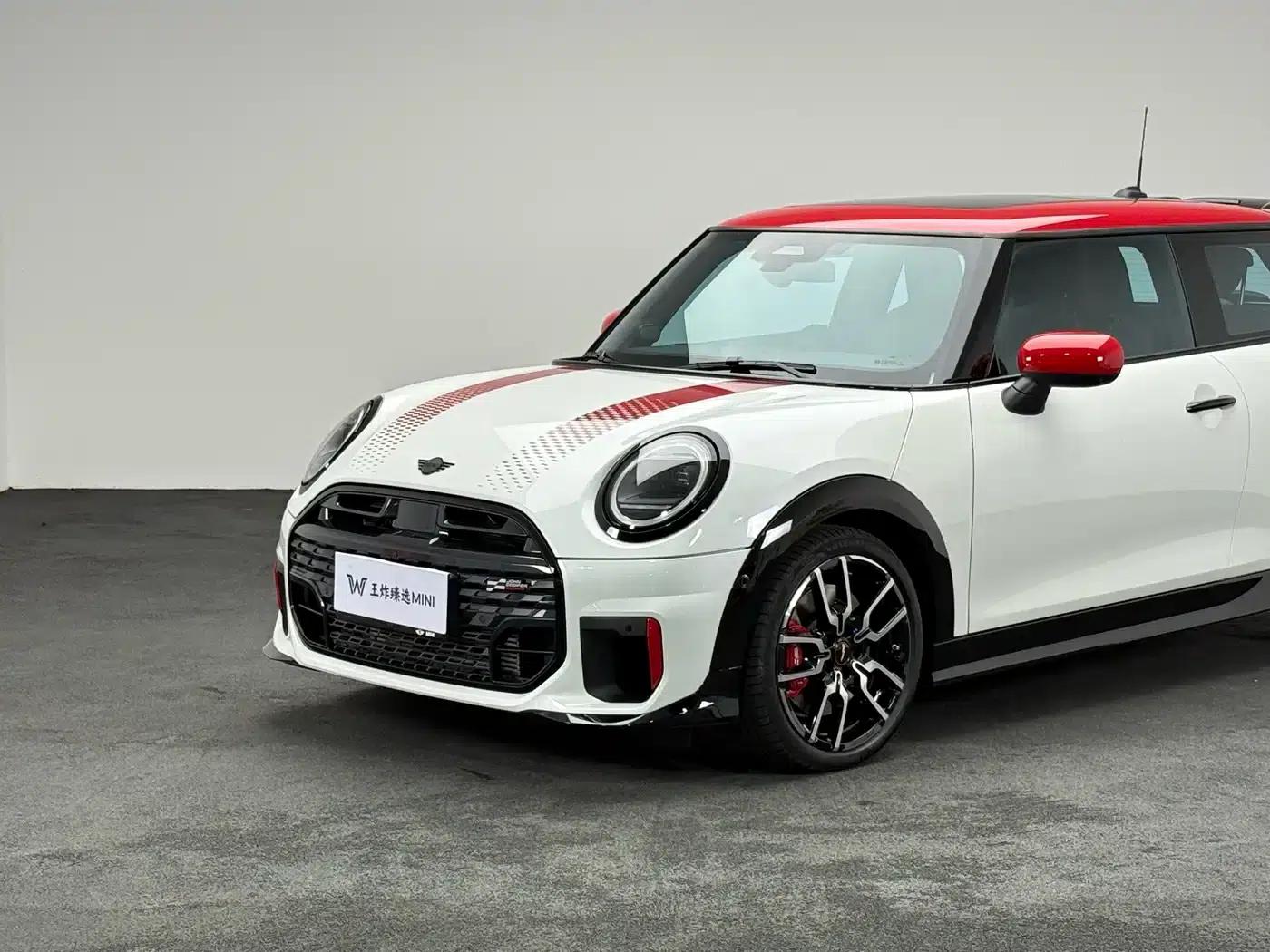 2025 MINI JCW JOHN COOPER WORKS — миниатюра 5
