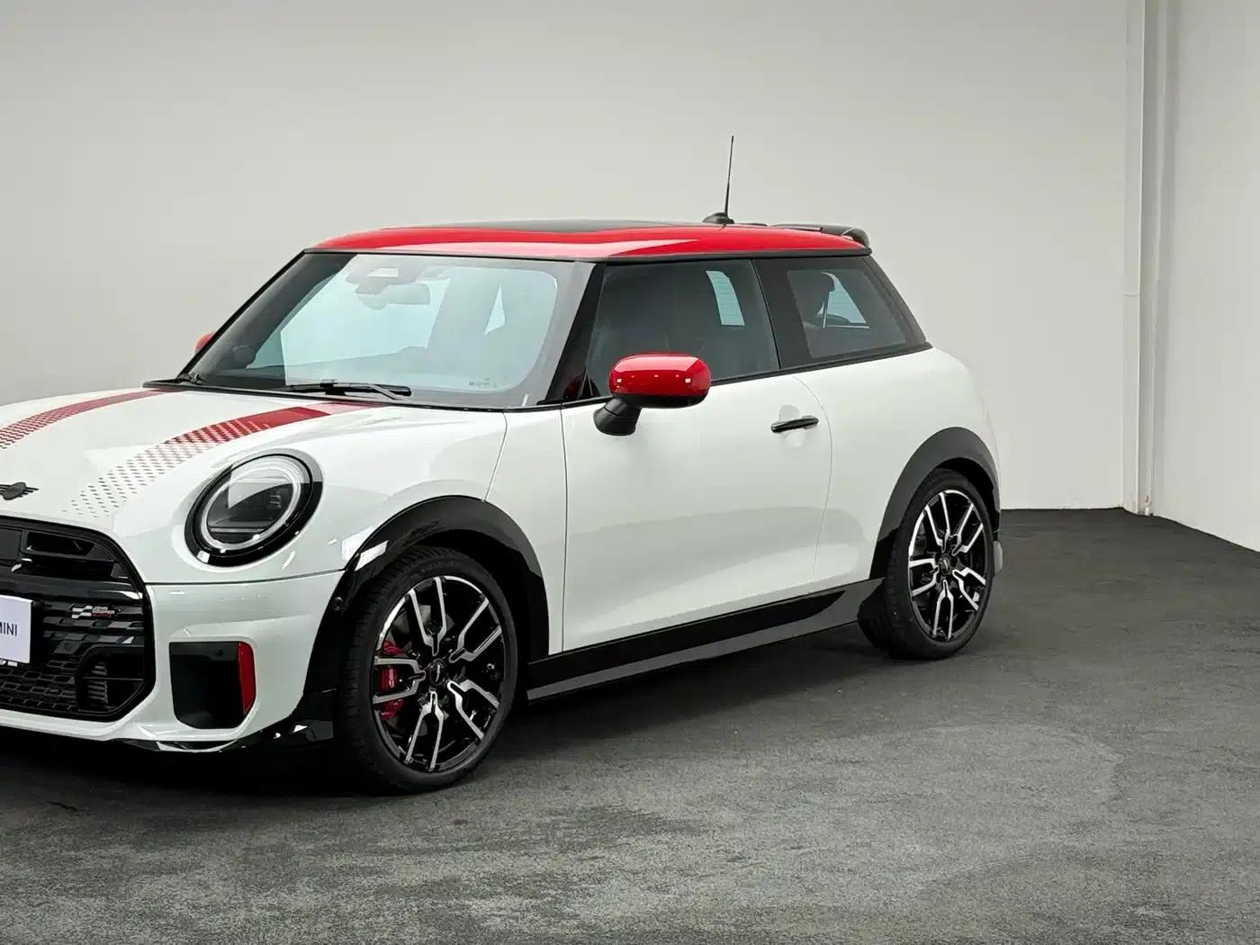 2025 MINI JCW JOHN COOPER WORKS — миниатюра 6