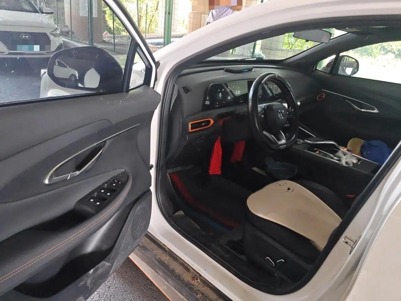 CHANGAN UNI-T 2022 1.5T Prestige Version — миниатюра 19