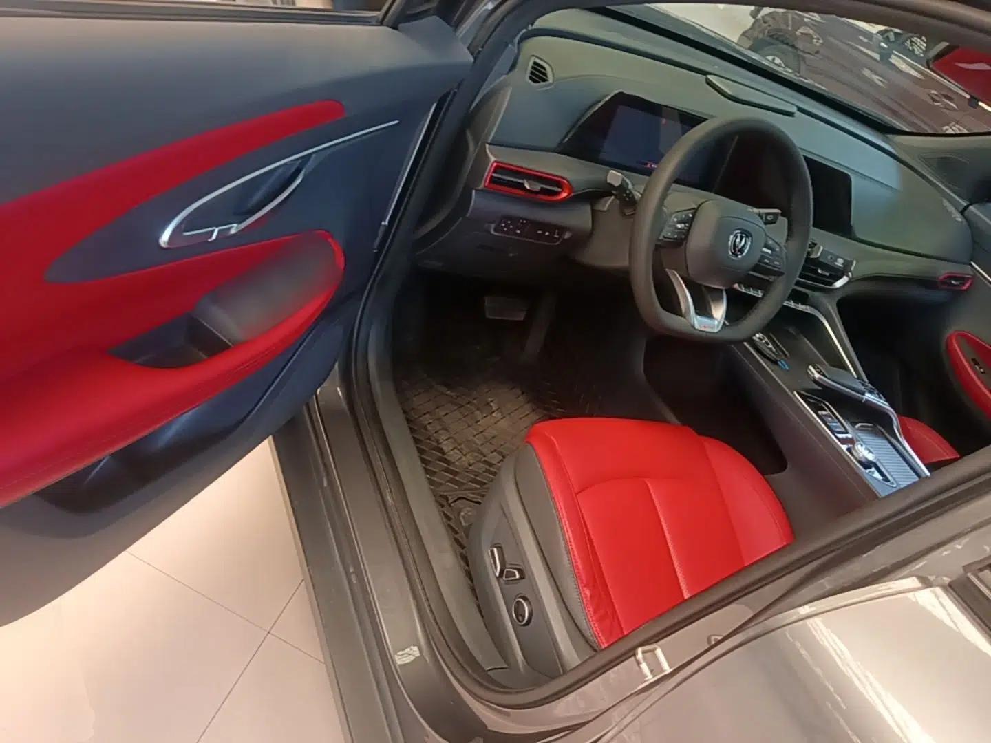 CHANGAN UNI-T 2020 1.5T Flagship Version — миниатюра 18
