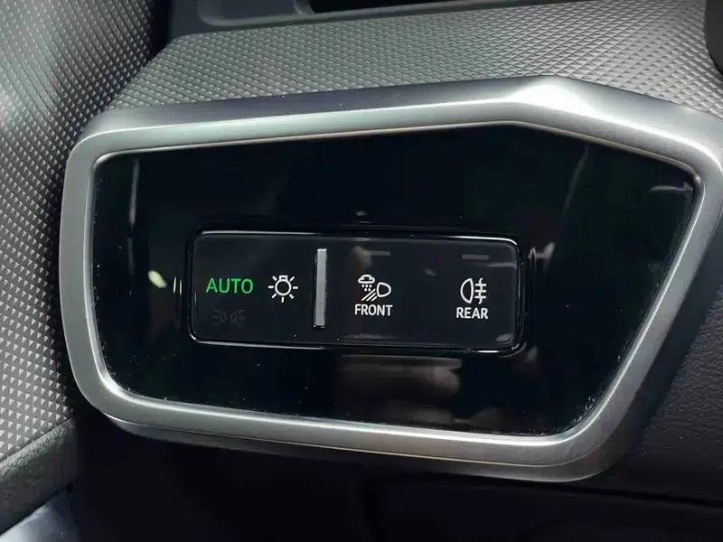 Audi A6L 2023 40 TFSI Luxury Dynamic — миниатюра 19