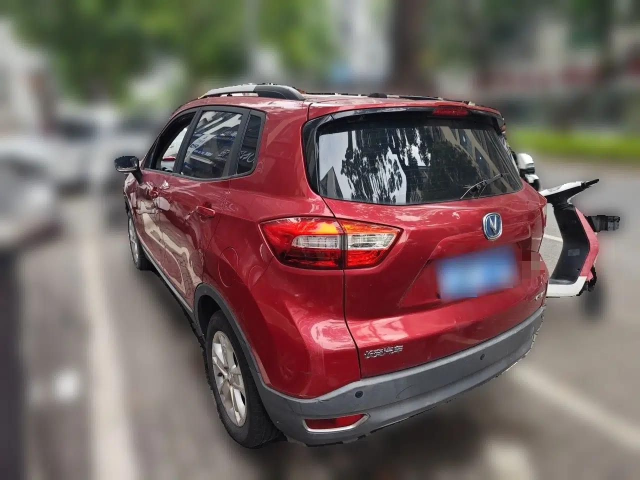 CHANGAN CS15 2016 1.5L Automatic Fashion Edition — миниатюра 4