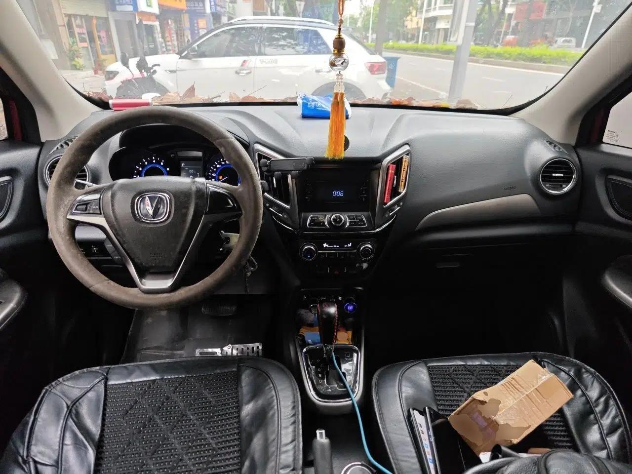 CHANGAN CS15 2016 1.5L Automatic Fashion Edition — миниатюра 9