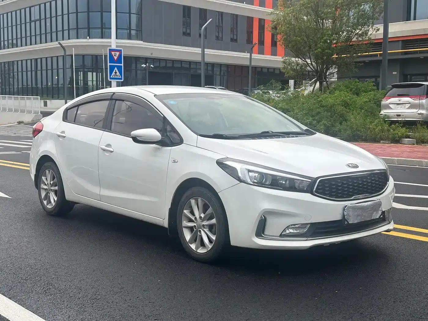 Kia K3 2016 1.6L Automatic GL — миниатюра 3