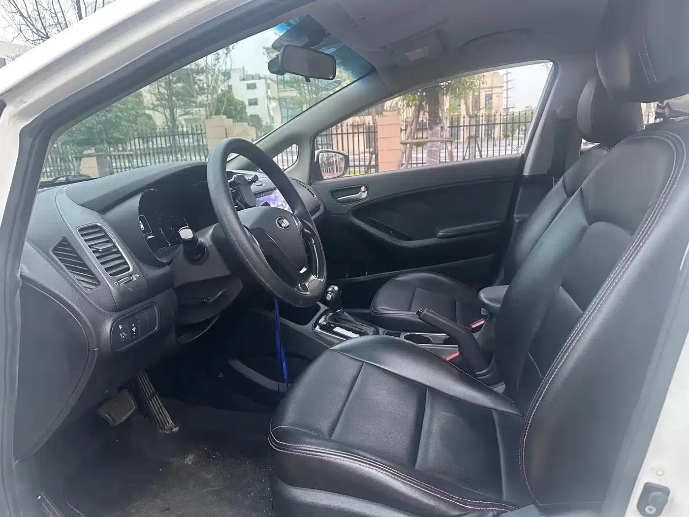 Kia K3 2016 1.6L Automatic GL — миниатюра 4