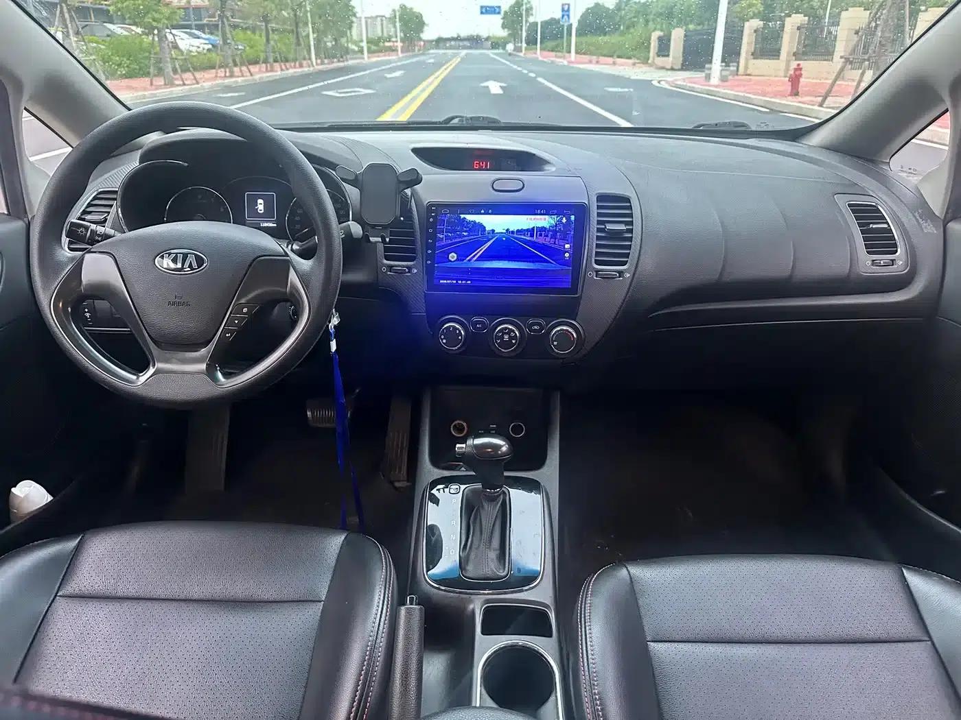 Kia K3 2016 1.6L Automatic GL — миниатюра 6