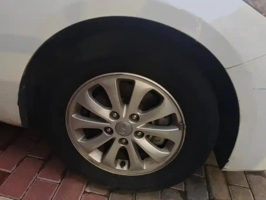 Kia K3 2016 1.6L Manual GL — миниатюра 6