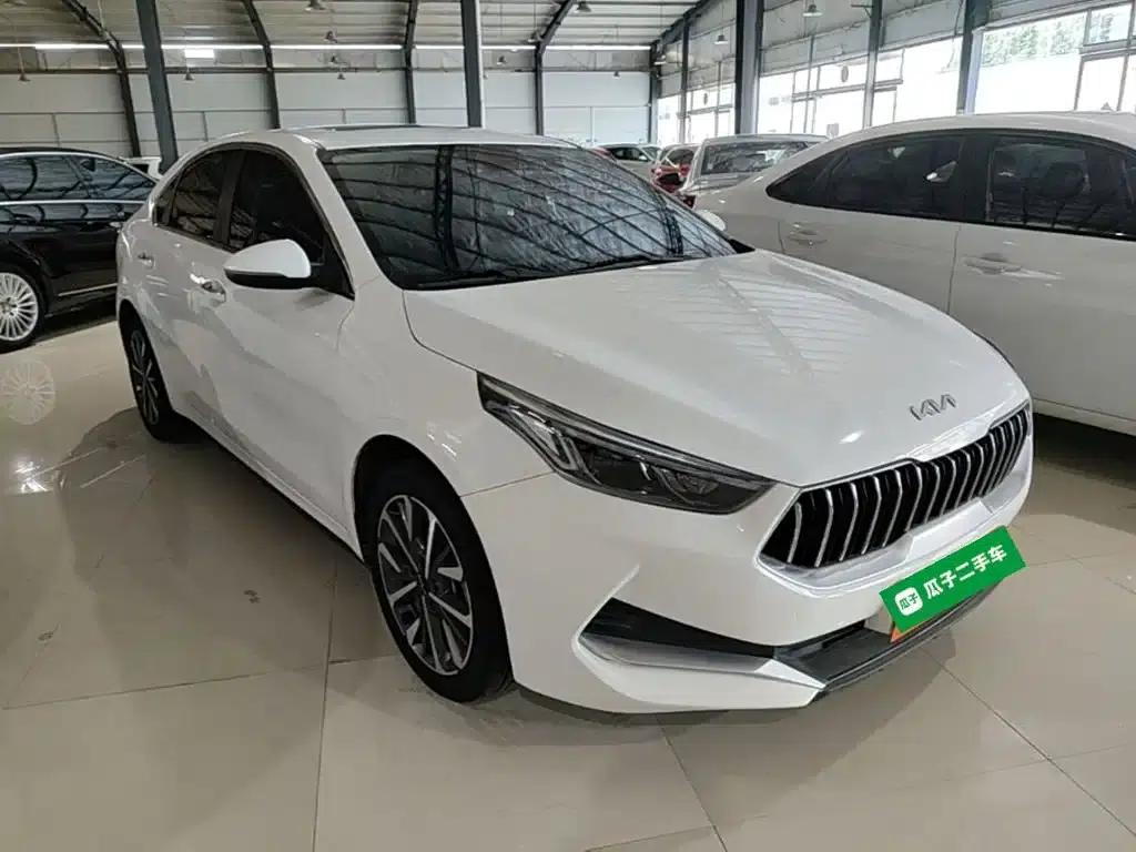Kia K3 2021 Facelift 1.5L CVT Fashion Edition — миниатюра 4