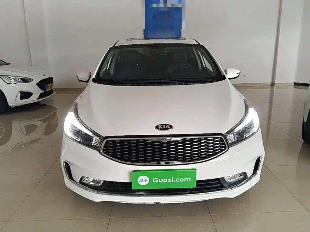 Kia K3 2017 1.6L Automatic 15th Anniversary Special Edition GLS — миниатюра 3