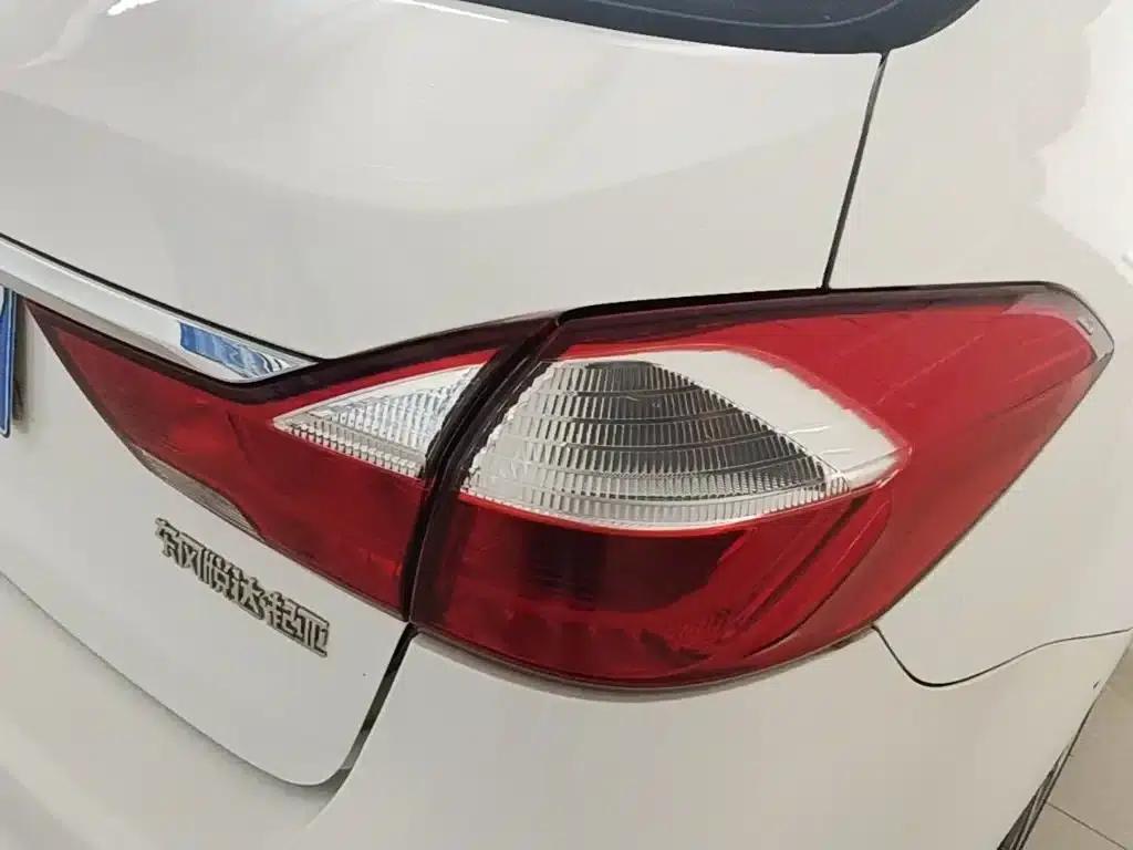 Kia K3 2017 1.6L Automatic 15th Anniversary Special Edition GLS — миниатюра 8