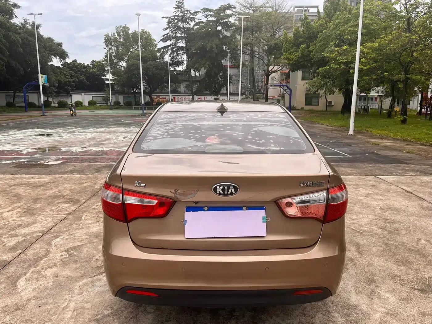 Kia K2 2012 Sedan 1.4L AT GLS Anniversary Edition — миниатюра 5