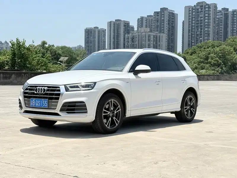 Audi Q5L 2018 40 TFSI Luxury Fashion Edition (National V Emission Standard) — миниатюра 1