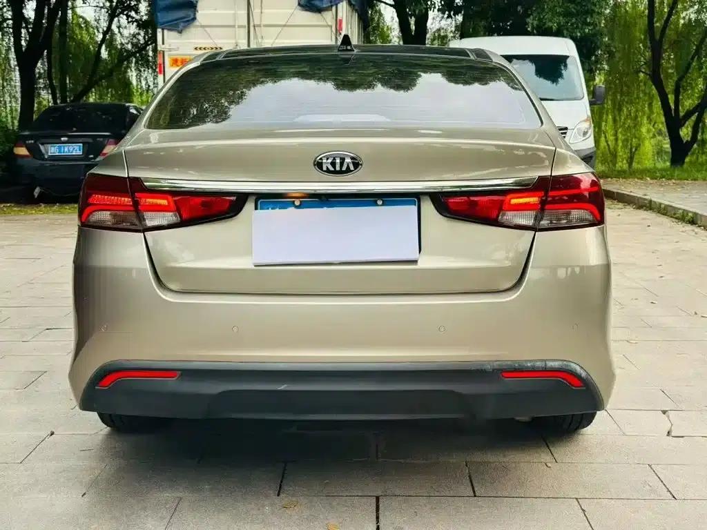 Kia K5 2017 1.8L Automatic DLX — миниатюра 7