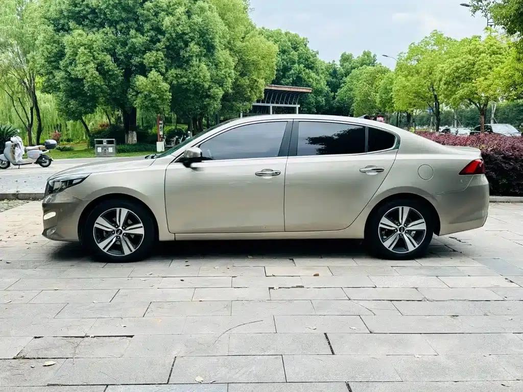 Kia K5 2017 1.8L Automatic DLX — миниатюра 9