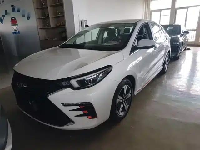Chery Arrizo 5 PLUS 2025 1.5L CVT New Dynamic Edition