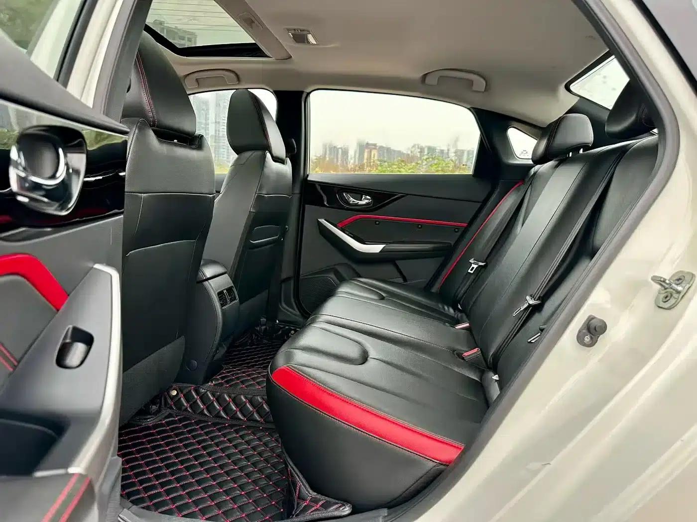 Venucia D60 2019 Model, 100,000 Glory Edition, 1.6L XL CVT, National V Emission Standard — миниатюра 8