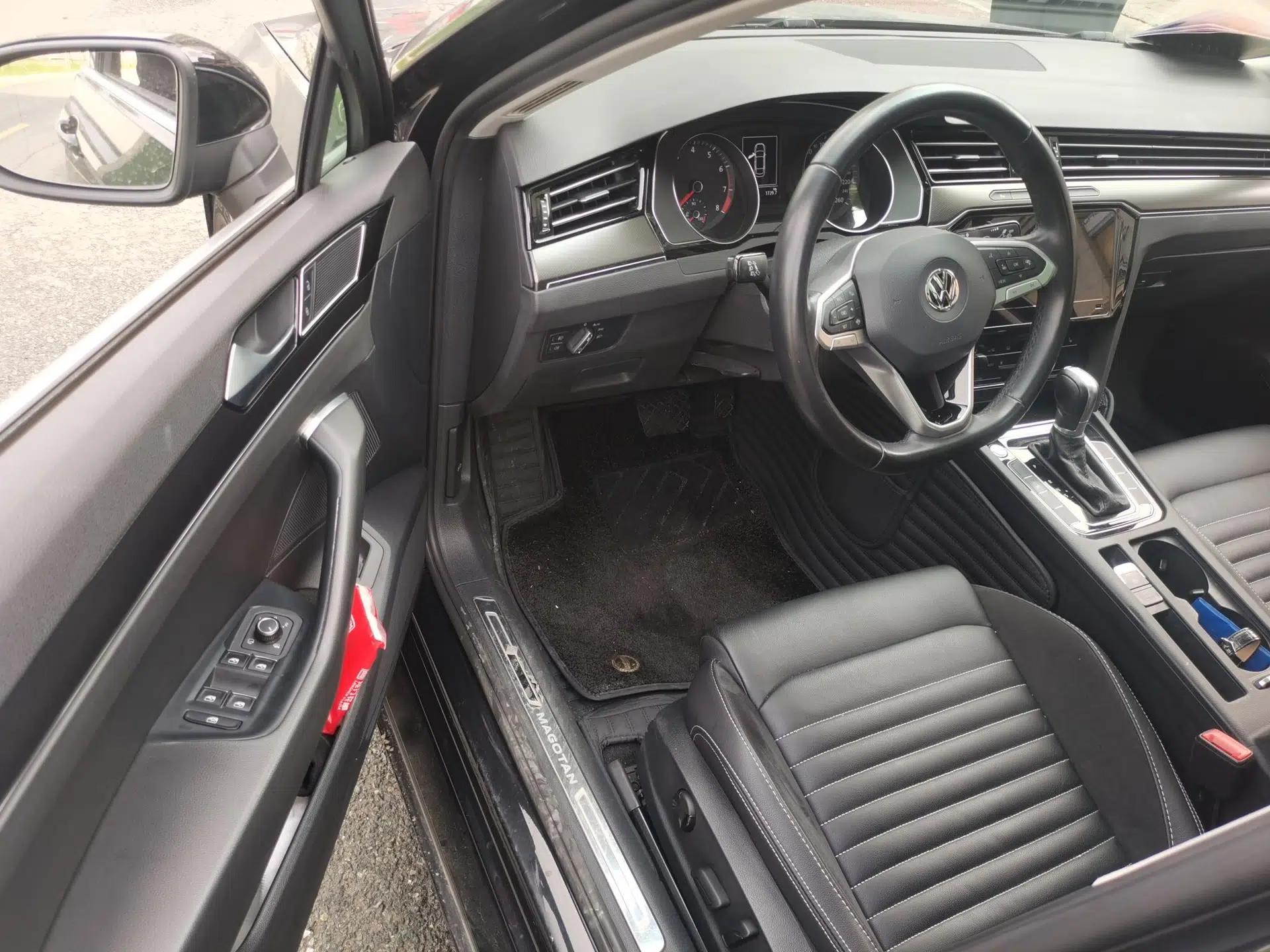 Volkswagen Magotan 2020 330TSI DSG Leading Model — миниатюра 13