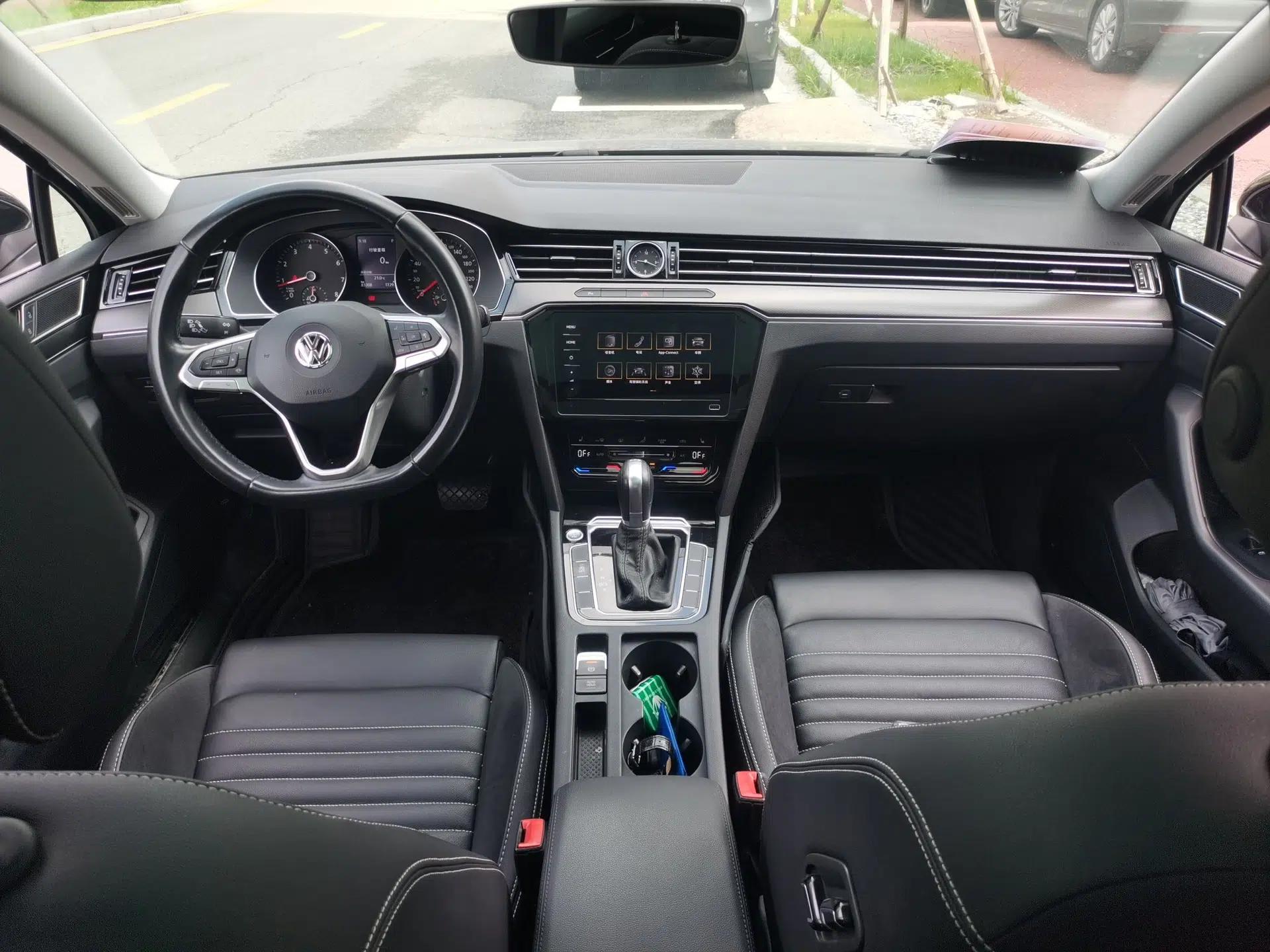 Volkswagen Magotan 2020 330TSI DSG Leading Model — миниатюра 6