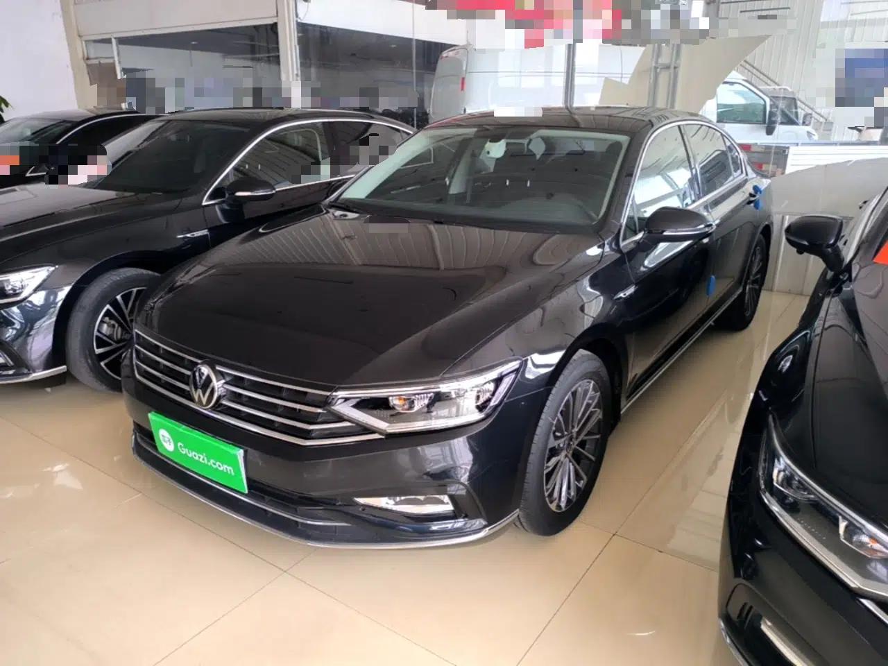 Volkswagen Magotan 2020 330TSI DSG Luxury Edition — миниатюра 1