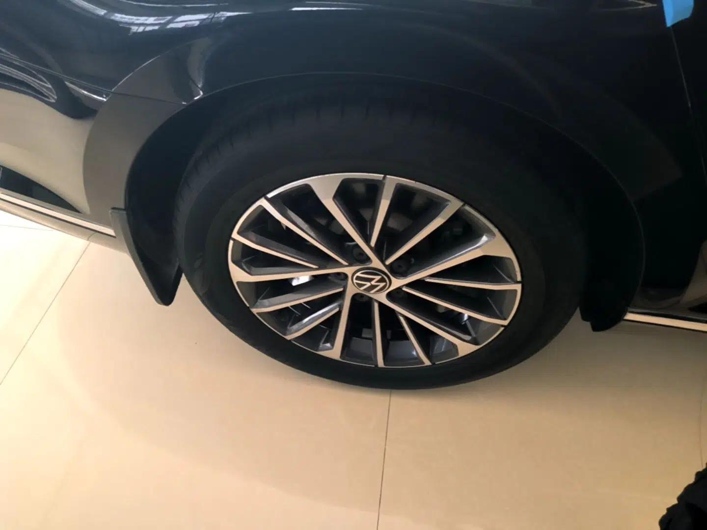 Volkswagen Magotan 2020 330TSI DSG Luxury Edition — миниатюра 11